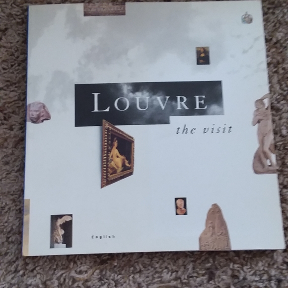Louvre Museum Guide - Picture 1 of 2